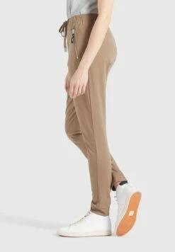 Khujo Sweatpants Tapered Broek Alenia Dames Lichtbruin 13 Khujo Sweatpants Tapered Broek Alenia Dames Lichtbruin -Khujo 09d33f07b401096e02eca121db1698ed