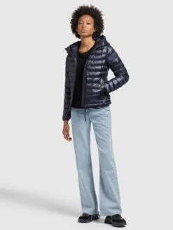 Khujo Tussenjassen Tussenjas Lovina Dames Donkerblauw 13 Khujo Tussenjassen Tussenjas Lovina Dames Donkerblauw -Khujo 887f931ca41234e878c8ce515b76c3a2