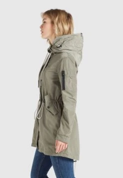 Khujo Parkas Tussenparka CATHARINA Dames Kaki -Khujo ac6c95b97726a3cfacb4c2a02a89cacf
