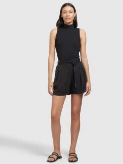 Khujo Shorts Loosefit Bandplooibroek Elida Dames Zwart 11 Khujo Shorts Loosefit Bandplooibroek Elida Dames Zwart -Khujo dbc721459c0fcaebdff626bfc9acd7b7