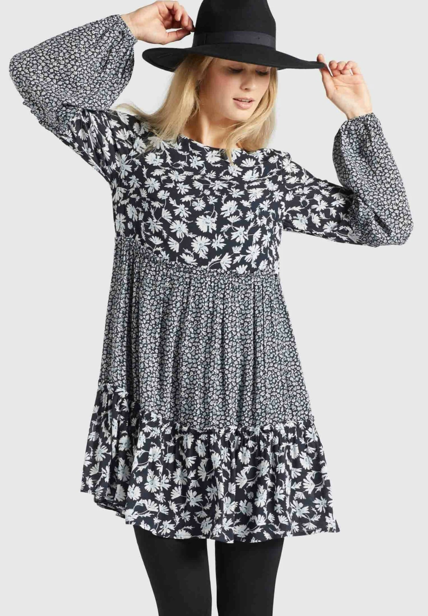 Khujo Mini Jurken Jurk Granata Dames Zwart 4 Khujo Mini Jurken Jurk Granata Dames Zwart - Afbeelding 2